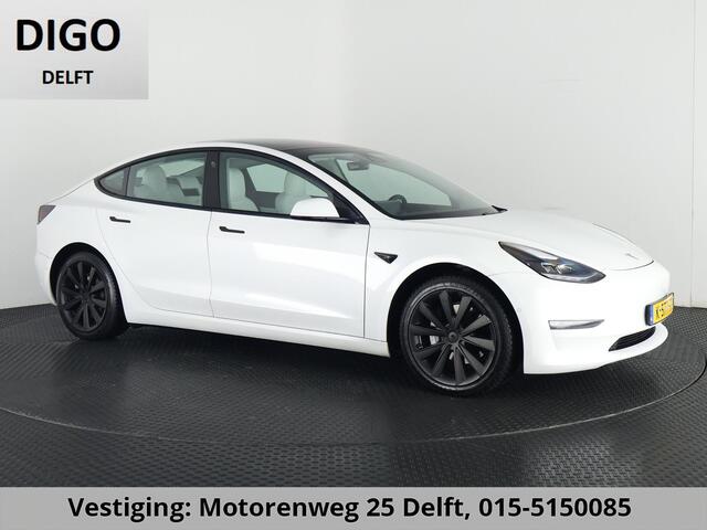 Tesla Model 3 LONGRANGE AWD 1e EIG ACCU SOD 92% ! GARANTIE 2031* RANGE TOT 592 KM WLTP !!! BIJNA 2021 .TREKHAAK . PANORAMA DAK . VOOR & ACHTERSTOELEN VERWARMD . KEYLESS