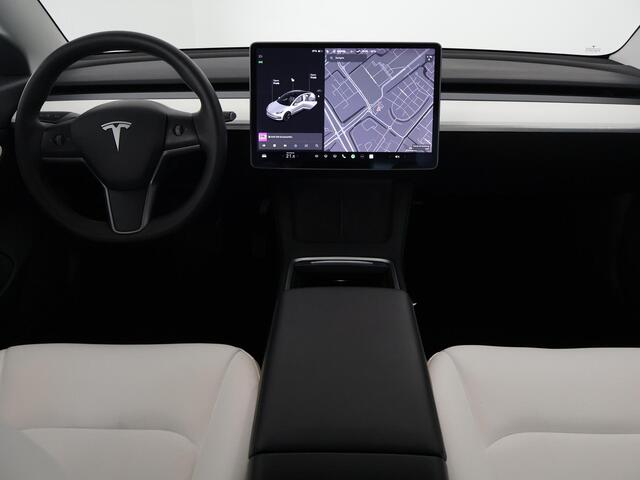 Tesla Model 3 LONGRANGE AWD 1e EIG ACCU SOD 92% ! GARANTIE 2031* RANGE TOT 592 KM WLTP !!! BIJNA 2021 .TREKHAAK . PANORAMA DAK . VOOR & ACHTERSTOELEN VERWARMD . KEYLESS