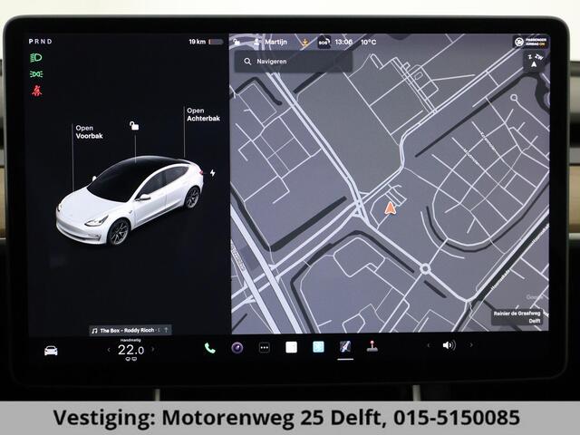 Tesla Model 3 RWD 60KWH 1e EIG SOD ACCU 89% GARANTIE 2031 BI-TONE BODY. DODEHOEK CAMERA . PARKEERSENSOREN V+A . STOELVERWARMING . PANORAMADAK . APPLE CARPLAY & ANDROID AUTO
