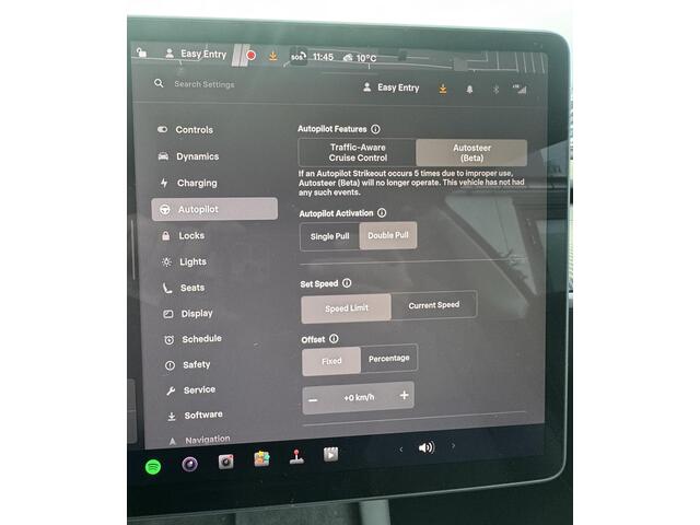 Tesla Model 3 Performance AWD 75 kWh / SPORT STUUR / PANO /