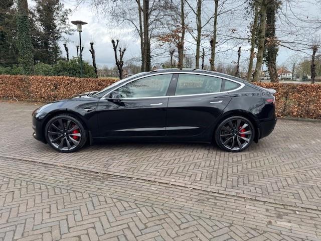 Tesla Model 3 PERFORMANCE AWD 462PK 75KWH SOH 89.5%/TREKHAAK/PANO/FABRIEKSGARANTIE