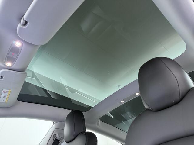 Tesla Model 3 RWD SR plus LFP Accu Trekhaak AutoPilot Leder Panoramadak Adaptive-Cruise Camera's Elektr.-Stuur+Stoelen+Spiegels+Geheugen+Easy-Entry+Verwarmde stoelen Park assistent Pdc WIFI Lane-Assist Speed-Assist Navi LED DAB Voorverwarmen Keyless One-Pedal-Drive Lmv