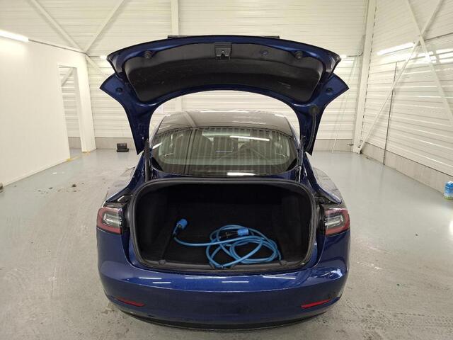 Tesla Model 3 Long Range Dual Motor AWD | Autopilot | Panorama | Leder |