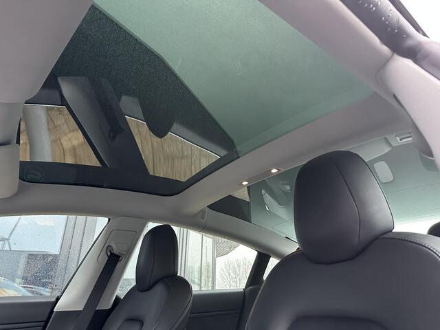 Tesla Model 3 Long Range AWD 75 kWh | Auto Pilot | LUXE | Nette Staat | 2e Eigenaar | NL AUTO |