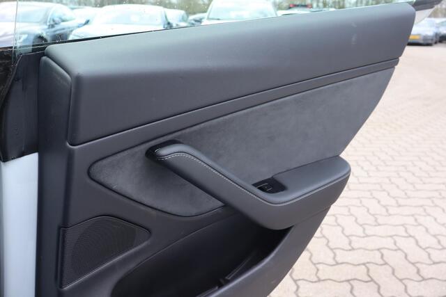 Tesla Model 3 Long Range AWD 75 kWh SOH 94,4%, Autopilot computer 3.0, Panoramadak, 360 Camera