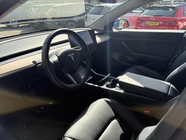 Tesla Model 3 Standard RWD Plus 60 kWh | Autopilot | Panoramadak | Stoelverwarming | BTW AUTO |
