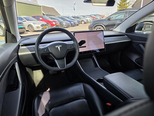 Tesla Model 3 Standard RWD Plus 60 kWh | AutoPilot | Apple carplay | Andriod Auto