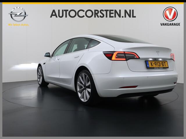 Tesla Model 3 SR+ 325PK LFP-Accu SOH 89.6% Lmv 19" AutoPilot Leer Pano-Dak Adaptive Cruise Lmv 18" Camera's Elektr.-Stuur+Stoelen+Spiegels+Geheugen+Easy-Entry+Verwarmde stoelen Park assistent Pdc WIFI Ecc Lane-Assist Speed-Assist Ecc Navi Led DAB Voorverwarmen interieu