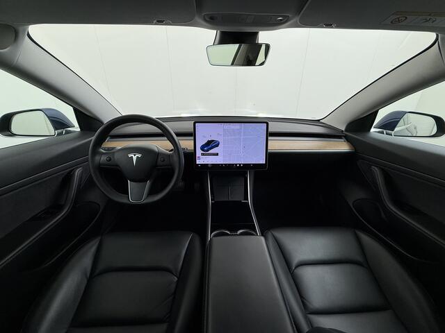 Tesla Model 3 SR+ 325PK LFP-Accu (dus altijd 100% laden) AutoPilot Leer Pano-Dak Adaptive Cruise Lmv 18" Camera's Elektr.-Stuur+Stoelen+Spiegels+Geheugen+Easy-Entry+Verwarmde stoelen Park assistent Pdc WIFI Ecc Lane-Assist Speed-Assist Ecc Navi Led DAB Voorverwarmen in