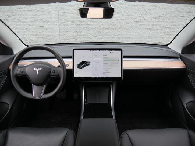 Tesla Model 3 60kWh STANDARD PLUS RDW/ 19INCH/ 1STE EIGENAAR/ 4 NIEUWE BANDEN