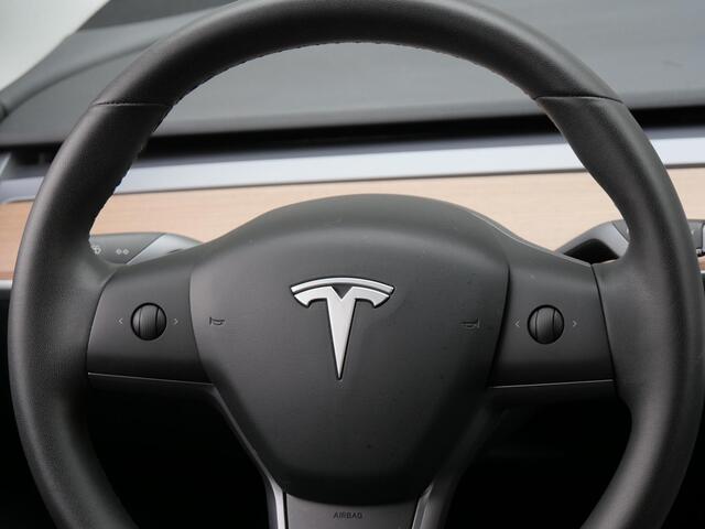 Tesla Model 3 60kWh STANDARD PLUS RDW/ 19INCH/ 1STE EIGENAAR/ 4 NIEUWE BANDEN