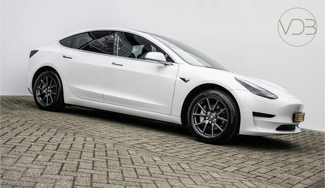 Tesla Model 3 Standard RWD Plus 60 kWh AUTOPILOT PANORAMA LEER