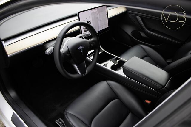 Tesla Model 3 Standard RWD Plus 60 kWh AUTOPILOT PANORAMA LEER