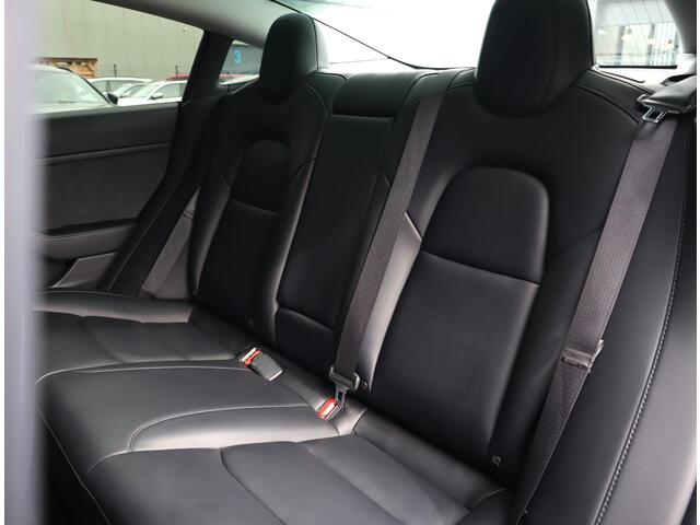 Tesla Model 3 Performance AWD 75 kWh 84% SOH | 20'' inch | Autopilot | Stoel en Achterbank verwarmd