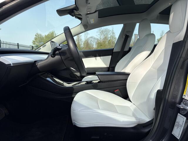 Tesla Model 3 Long Range AWD 75 kWh 2e Eigenaar,Autopilot,Panodak,Leder,360 Camera,Adaptive Cruise,NL Auto,N.A.P,Extra zomer banden,APK tot 09-2027