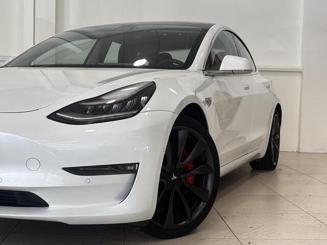 Tesla Model 3 Performance AWD 75 kWh | 89% SOH | Accu Refurbished | Lichtmetalen velgen | Autopilot