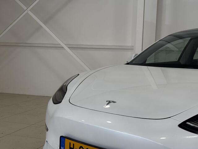 Tesla Model 3 Performance AWD 75 kWh | 89% SOH | Accu Refurbished | Lichtmetalen velgen | Autopilot