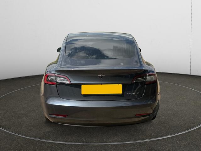 Tesla Model 3 Long Range AWD 75 kWh- SOH 90%, Trafic Aware Cruise, 2x Laadkabels, Wit Interieur, Privacy Glass