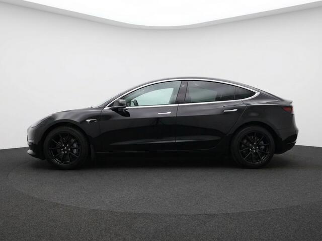 Tesla Model 3 Standerd RWD Plus 60 kWh Autopilot l Pano | Leder | Stoelverwarm