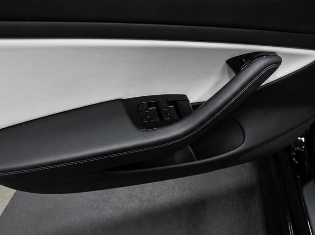 Tesla Model 3 Standerd RWD Plus 60 kWh Autopilot l Pano | Leder | Stoelverwarm