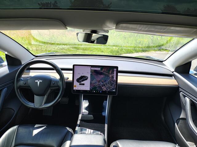 Tesla Model 3 Long Range AWD 75kWh 19"Lmv Autopilot Panoramadak Navi Ecc Camera's Adap.Cruise Leder Keyless Elek.Stoelen+Memory+Verwarmd Audiosysteem premium 4WD Spraakbediening Origineel Nederlandse Auto