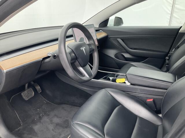 Tesla Model 3 RWD Plus 60 kWh LFP Leer Pano
