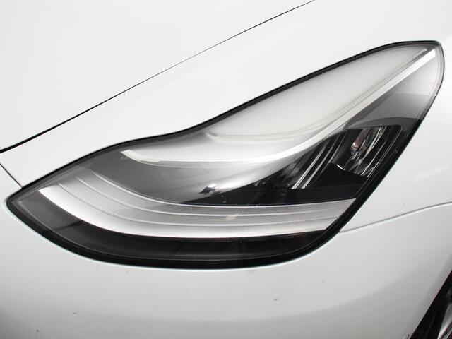 Tesla Model 3 Long Range AWD 75 kWh Navigatie Panorama dak 360 camera Parkeersensoren Stoelverwarming 19" lichtmetalen velgen Ledverlichting Leder Climate Control