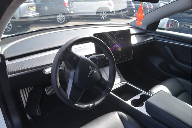 Tesla Model 3 Standard RWD Plus 60 kWh Leer | Autopilot | Camera | Trekhaak | Pano | 18 inch | Keyless