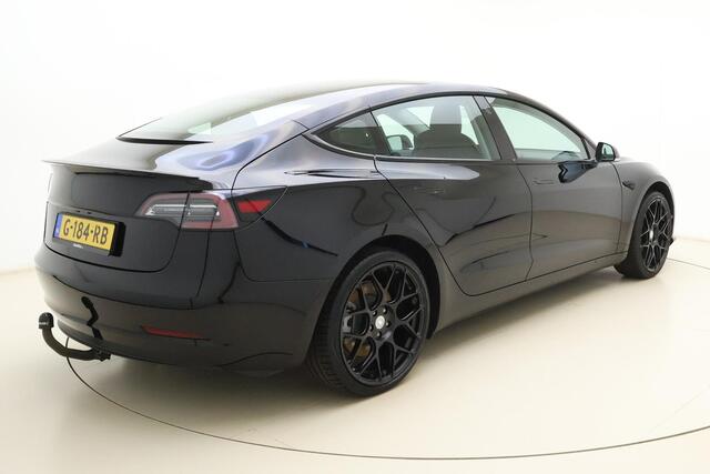 Tesla Model 3 Standard RWD Plus 60 kWh | Trekhaak | Panoramadak | SOH 88,4% | Elektrische best.stoel | Lichtmetalen velgen | Lederenkleding
