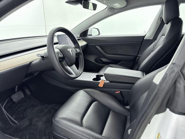 Tesla Model 3 Long Range AWD 75 kWh 352PK | BTW Auto | Trekhaak | Stoelverwarming | Achteruitrijcamera + parkeersensoren