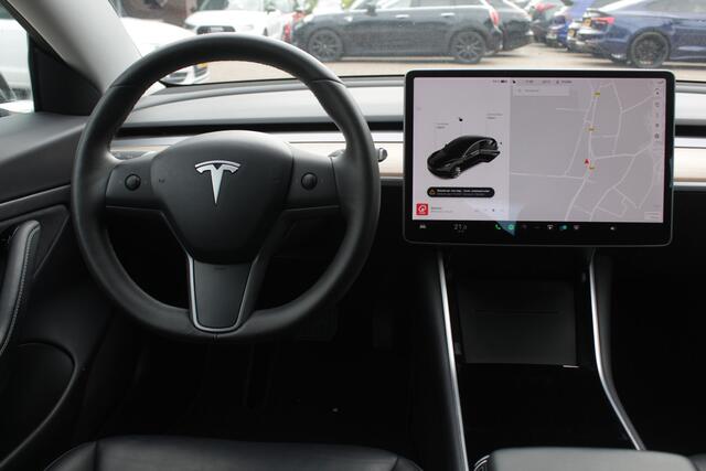 Tesla Model 3 Long Range AWD 75 kWh / Autopilot / Panoramadak / Camera / Premium Audio / 18'' / Leder / Stoel+Stuurverwarming / ACC