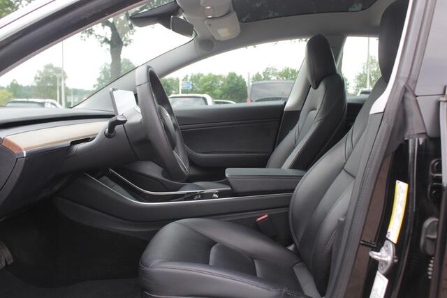 Tesla Model 3 Long Range AWD 75 kWh / Autopilot / Panoramadak / Camera / Premium Audio / 18'' / Leder / Stoel+Stuurverwarming / ACC