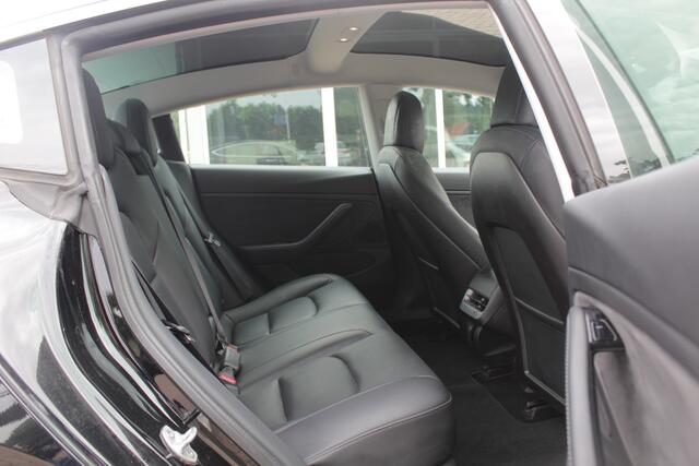 Tesla Model 3 Long Range AWD 75 kWh / Autopilot / Panoramadak / Camera / Premium Audio / 18'' / Leder / Stoel+Stuurverwarming / ACC