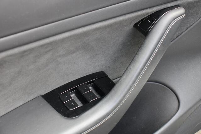 Tesla Model 3 Performance AWD 75 kWh 62500KM, CHROME DELETE
