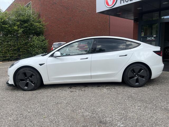 Tesla Model 3 Standard RWD Plus 60 kWh PANODAK // NAVI // ADAPTIVE CRUISE // CLIMA // AUTOPILOT // CAMERA+SENSOREN // LEDEREN BEKLEDING //