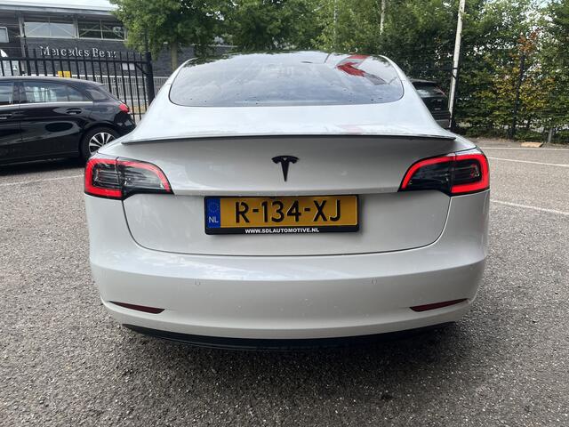 Tesla Model 3 Standard RWD Plus 60 kWh PANODAK // NAVI // ADAPTIVE CRUISE // CLIMA // AUTOPILOT // CAMERA+SENSOREN // LEDEREN BEKLEDING //