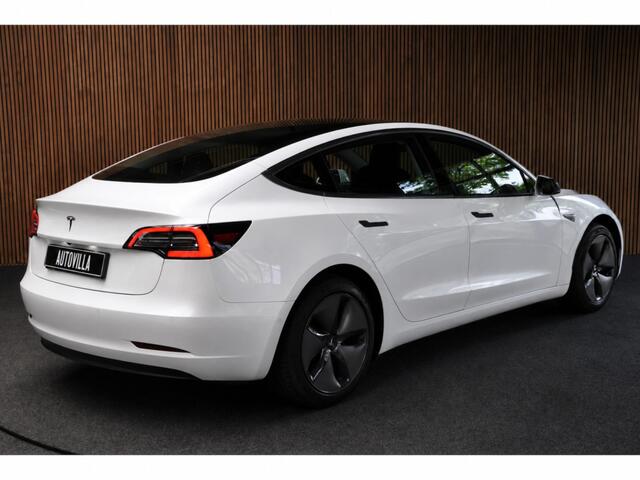 Tesla Model 3 RWD SOH: 96,1% Panodak Leer 360° ACC Climate Stuur- & Stoelverwarming voor & achter LM velgen PDC Elektr. achterklep Elektr. verst. stuurwiel Elektr. verstelb. stoelen Metallic lak 1e Eigenaar BTW auto