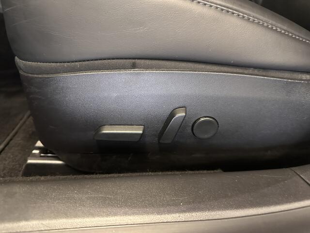 Tesla Model 3 Long Range AWD 75 kWh | 351 PK! | Origineel Nederlands | Leder | Autopilot | Premium Audio | Panoramadak | Elektrische Stoelen | Stoelverwarming | Achterbankverwarming |