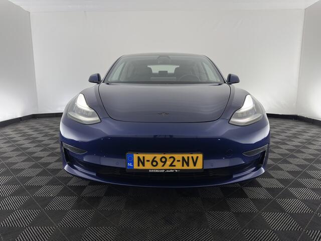 Tesla Model 3 Long Range AWD 75 kWh [3-Fase-11kW ] {SoH-82%} Aut. *PANO | AUTOPILOT | LEATHER | TOWBAR | KEYLESS | FULL-LED | MEMORY-PACK | TOPVIEW | DAB | CARPLAY | DIGI-COCKPIT | LANE-ASSIST | HEATED-COMFORTSEATS | 18"ALU*
