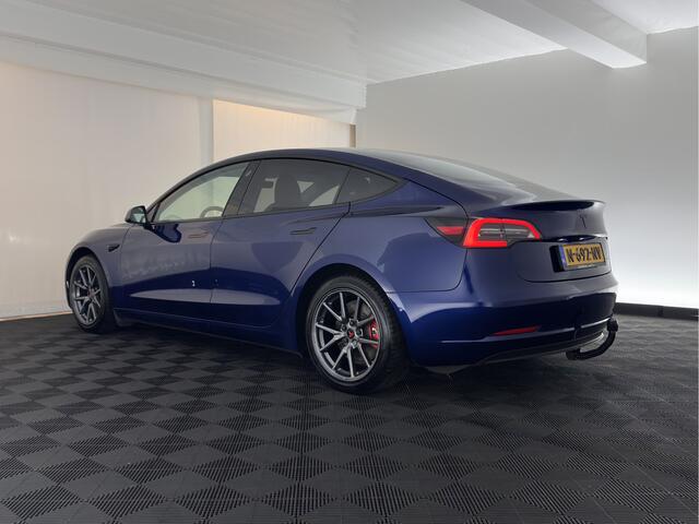 Tesla Model 3 Long Range AWD 75 kWh [3-Fase-11kW ] {SoH-82%} Aut. *PANO | AUTOPILOT | LEATHER | TOWBAR | KEYLESS | FULL-LED | MEMORY-PACK | TOPVIEW | DAB | CARPLAY | DIGI-COCKPIT | LANE-ASSIST | HEATED-COMFORTSEATS | 18"ALU*