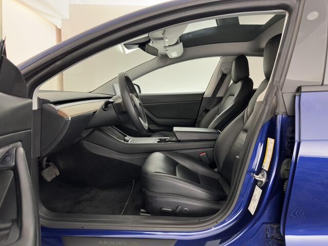 Tesla Model 3 Long Range AWD 75 kWh [3-Fase-11kW ] {SoH-82%} Aut. *PANO | AUTOPILOT | LEATHER | TOWBAR | KEYLESS | FULL-LED | MEMORY-PACK | TOPVIEW | DAB | CARPLAY | DIGI-COCKPIT | LANE-ASSIST | HEATED-COMFORTSEATS | 18"ALU*