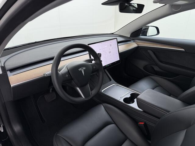 Tesla Model 3 Long Range RWD 75 kWh SOH 93% Warmtepomp Panoramadak Navi Camera's Leder Memory Stuur+Stoelverwarming Traffic-Aware Cruise Control AMD Ryzen(TM) Elek.Achterklep Led