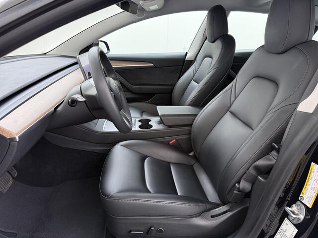 Tesla Model 3 Long Range RWD 75 kWh SOH 93% Warmtepomp Panoramadak Navi Camera's Leder Memory Stuur+Stoelverwarming Traffic-Aware Cruise Control AMD Ryzen(TM) Elek.Achterklep Led