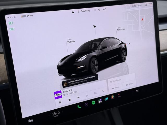 Tesla Model 3 Long Range RWD 75 kWh SOH 93% Warmtepomp Panoramadak Navi Camera's Leder Memory Stuur+Stoelverwarming Traffic-Aware Cruise Control AMD Ryzen(TM) Elek.Achterklep Led