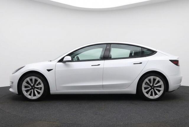 Tesla Model 3 Standard Range Plus RWD 60 kWh AMD Ryzen l Pano l Full Self Driving 3
