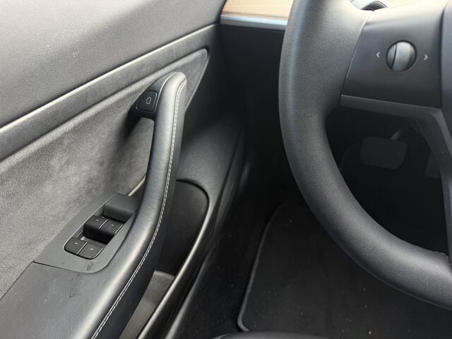 Tesla Model 3 Standard RWD Plus 60 kWh, Trekhaak | incl. BTW
