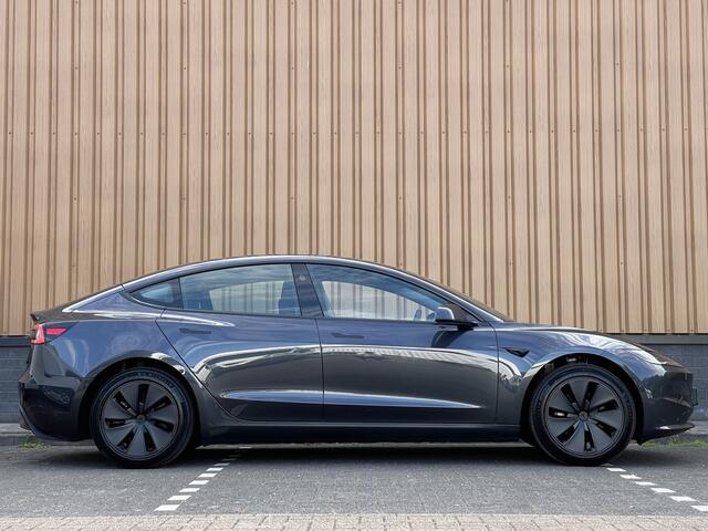 Tesla Model 3 Premium Long Range RWD 78 kWh | Marge! Financiering zonder aanbetaling | Full Self Driving | Stoelverkoeling | Bluetooth |