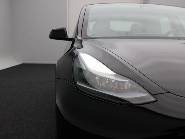 Tesla Model 3 Standard RWD Plus 60 kWh 238 Pk | Stoelverwarming | Panoramadak | Camera | Adaptive Cruise | 18 Inch | 41.788 Km !!