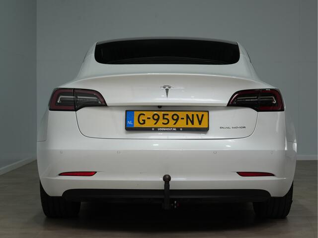 Tesla Model 3 Long Range AWD 75 kWh / 1e Eigenaar! / Trekhaak / Panoramadak Lings bak