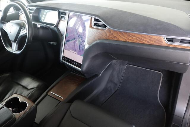 Tesla Model X 90D Base 6p. SOH 92%, Camera rondom, Navigatie, 6 Persoons, Cruise control, Lederen interieur
